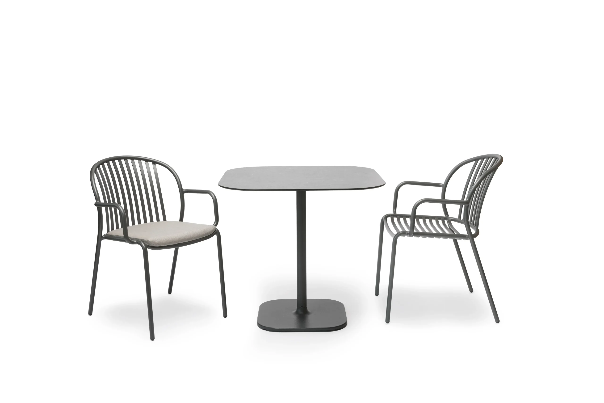 Mood Stapelsessel an Tisch