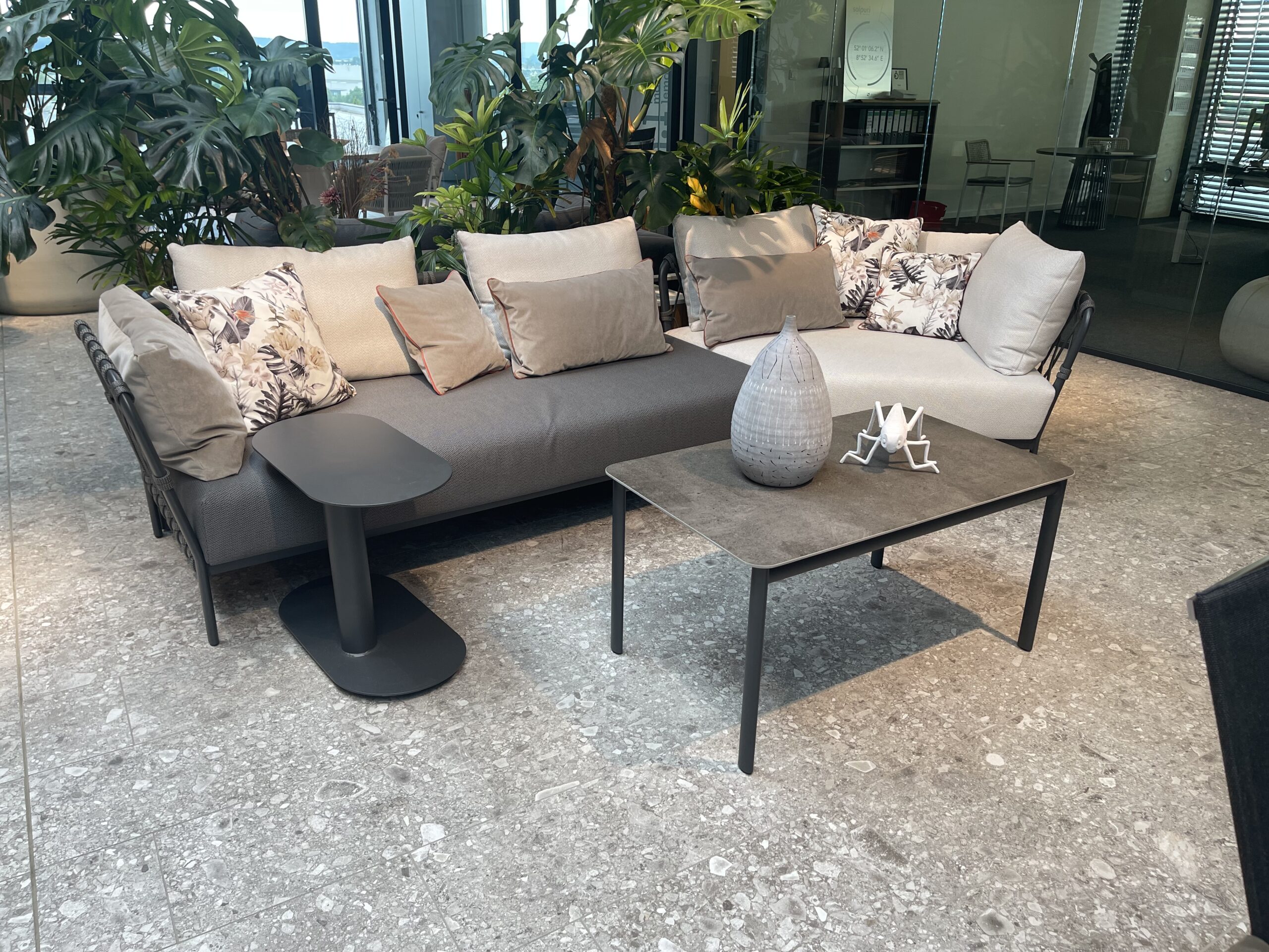 CARO Lounge-Gruppe Alu anthracite / Stringflex anthracite inkl. Polster